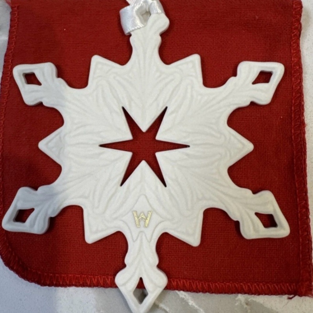 Wedgwood Jasperware Pierced White Snowflake Ornament